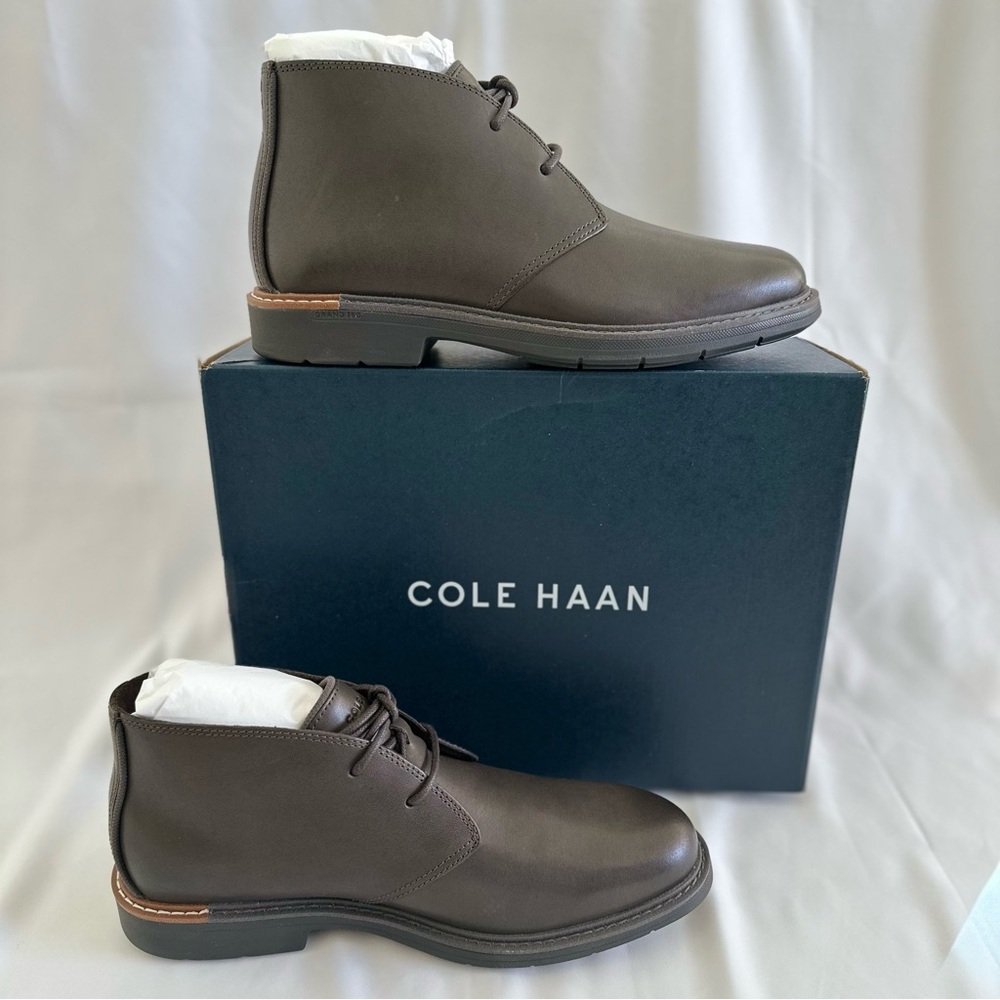 Cole Haan NWT Leather Chukka Boots Size 8.5 (Brand new)
